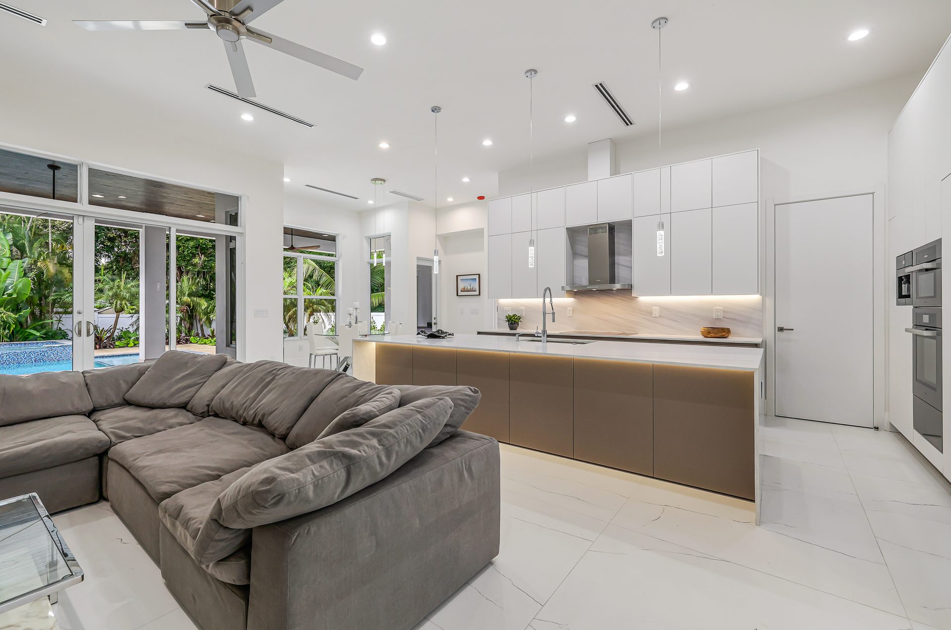 11780 NE 8th Ave photo 24