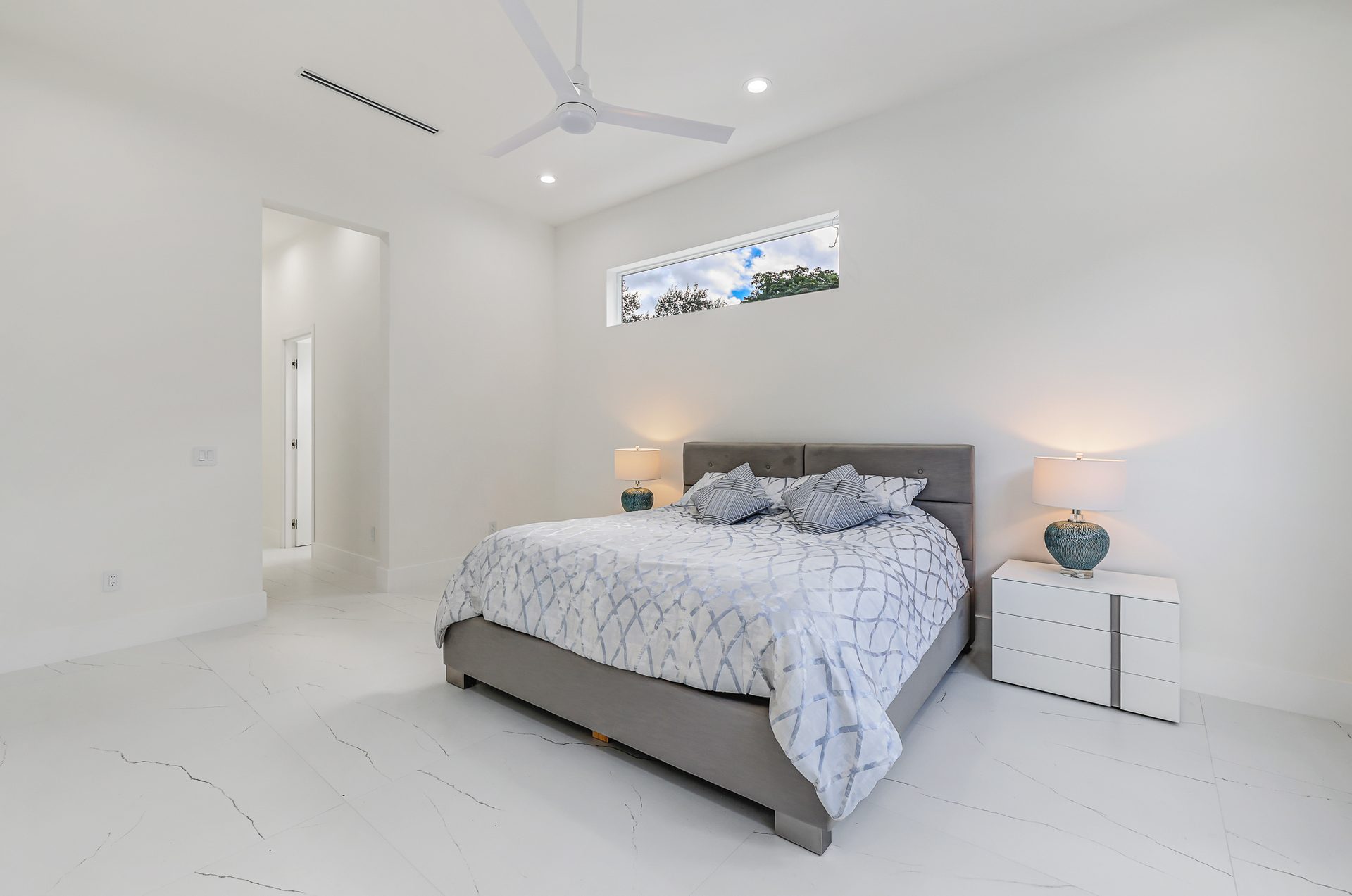 11780 NE 8th Ave photo 38