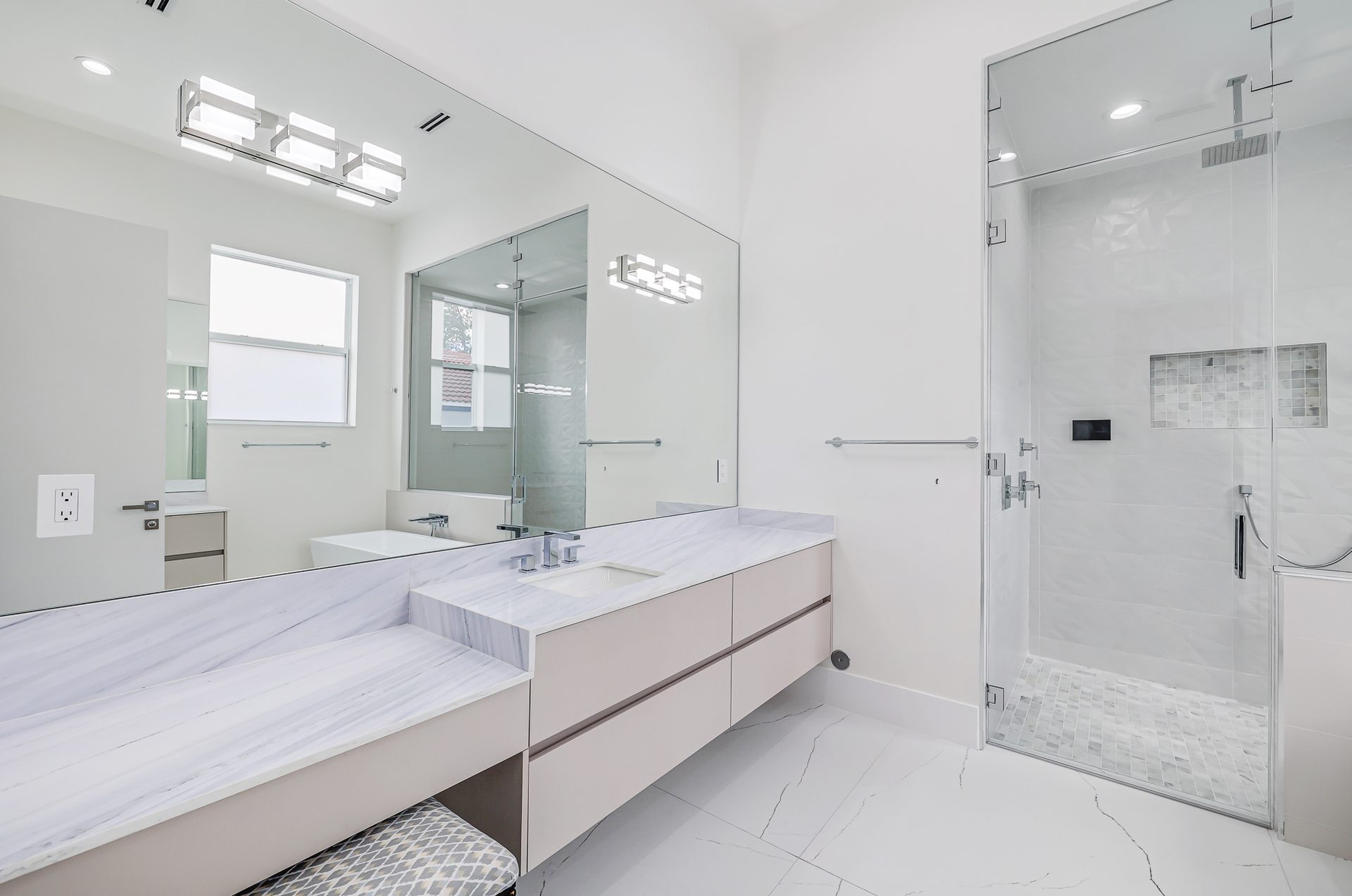 11780 NE 8th Ave photo 41