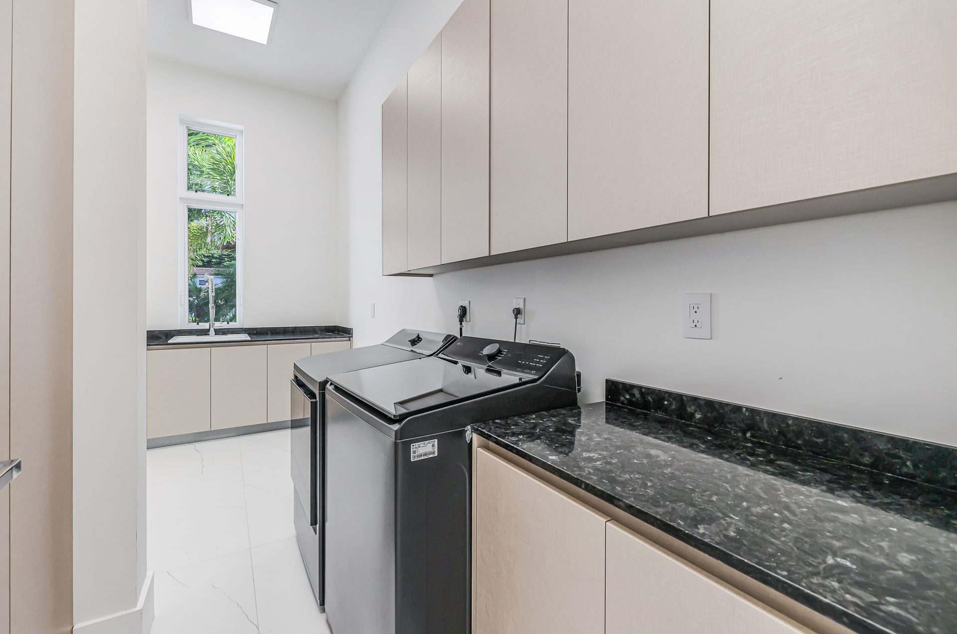 11780 NE 8th Ave photo 56